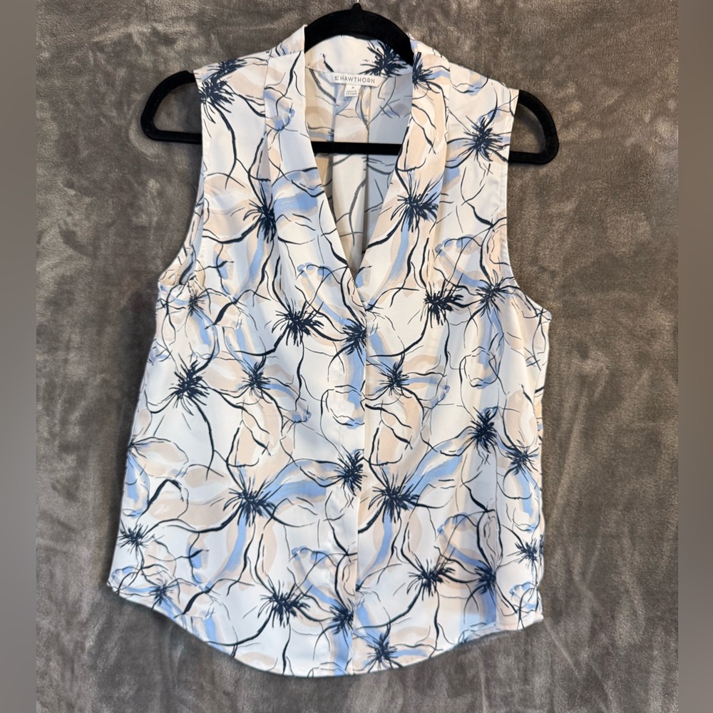 41 Hawthorn Sleeveless Floral V-Neck Shell - White, Blue & Cream
